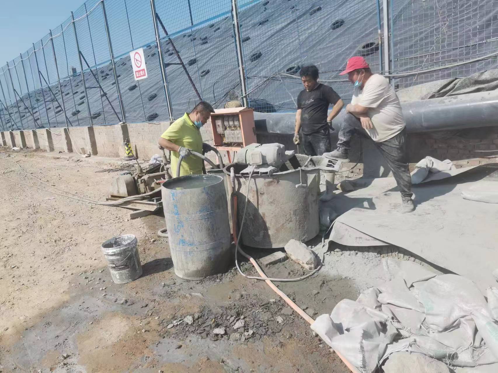 黄平袖阀管注浆